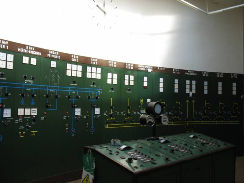 Vodní elektrárna Vranov - starý velín